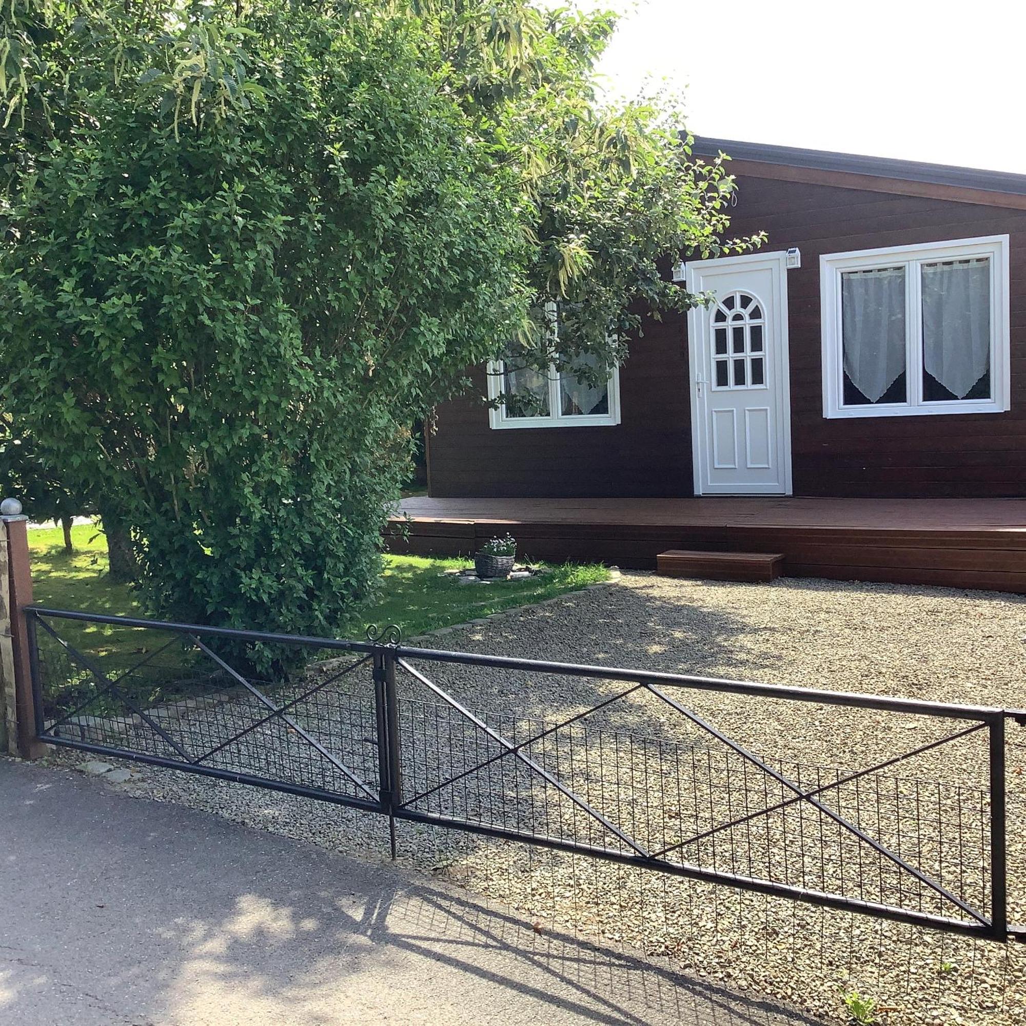 Chalet Charmant Monika Avec Piscine Yvoir Extérieur photo